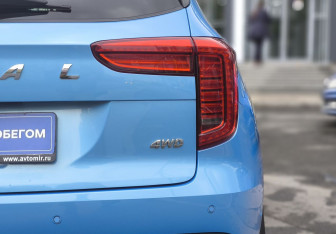 Подержанный автомобиль Haval Jolion 2022 года (9 фото)