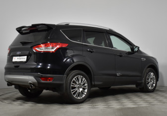 Подержанный автомобиль Ford Kuga 2013 года (5 фото)