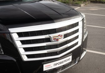 Подержанный автомобиль Cadillac Escalade Suv 2017 года (4 фото)