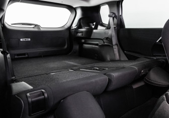 Подержанный автомобиль Mitsubishi Outlander 2022 года (27 фото)