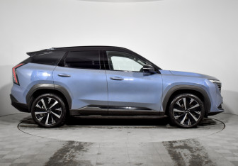 Подержанный автомобиль Geely Atlas 2024 года (4 фото)