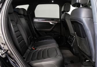 Подержанный автомобиль Volkswagen Touareg 2019 года (27 фото)