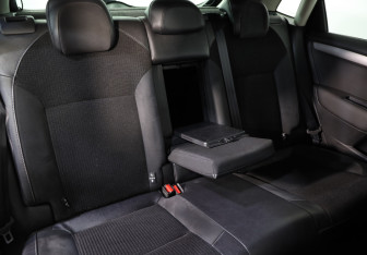 Подержанный автомобиль Citroen C4 Hatchback 2011 года (19 фото)