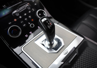 Подержанный автомобиль Land Rover Range Rover Evoque 2020 года (12 фото)