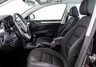 Подержанный автомобиль Skoda Superb Liftback 2014 года (16 фото)