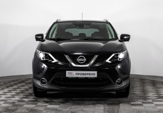 Подержанный автомобиль Nissan Qashqai 2016 года (2 фото)