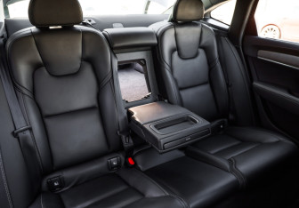 Подержанный автомобиль Volvo S90 2021 года (29 фото)