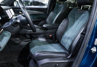 Подержанный автомобиль Geely Monjaro 2024 года (15 фото)