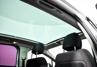 Подержанный автомобиль Peugeot 3008 2012 года (13 фото)