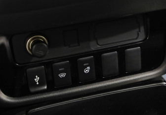 Подержанный автомобиль Mitsubishi Outlander 2018 года (16 фото)