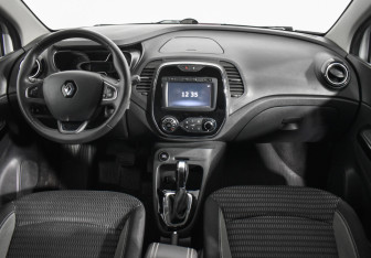 Подержанный автомобиль Renault Kaptur 2017 года (13 фото)