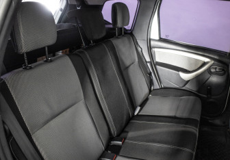 Подержанный автомобиль Renault Duster 2014 года (12 фото)