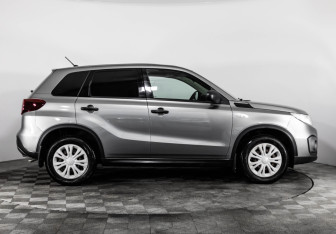 Подержанный автомобиль Suzuki Vitara 2019 года (4 фото)
