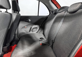 Подержанный автомобиль Nissan Micra Hatchback 2006 года (12 фото)