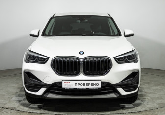 Подержанный автомобиль BMW X1 2020 года (2 фото)