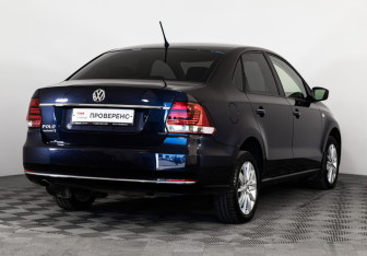 Подержанный автомобиль Volkswagen Polo Sedan 2015 года (5 фото)