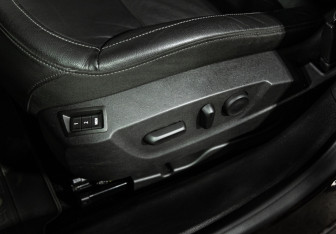 Подержанный автомобиль Opel Insignia Sedan 2013 года (17 фото)