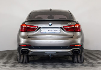 Подержанный автомобиль BMW X6 2017 года (7 фото)