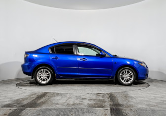 Подержанный автомобиль Mazda 3 Sedan 2007 года (4 фото)