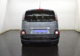 Подержанный автомобиль Citroen C3 Picasso 2010 года (6 фото)