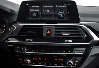 Подержанный автомобиль BMW X4 2019 года (16 фото)