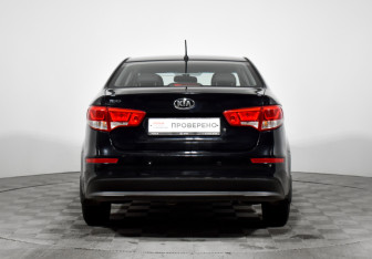 Подержанный автомобиль Kia Rio Sedan 2015 года (6 фото)
