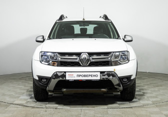 Подержанный автомобиль Renault Duster 2015 года (2 фото)