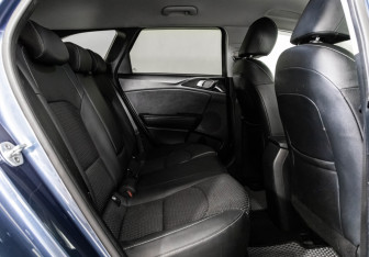 Подержанный автомобиль Kia Ceed Wagon 2019 года (18 фото)