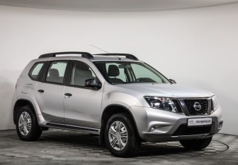 Подержанный автомобиль Nissan Terrano 2019 года (3 фото)