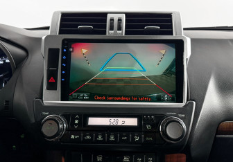 Подержанный автомобиль Toyota Land Cruiser Prado 2015 года (18 фото)