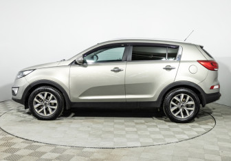 Подержанный автомобиль Kia Sportage 2015 года (8 фото)