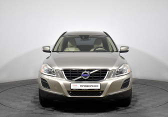Подержанный автомобиль Volvo XC60 2011 года (2 фото)