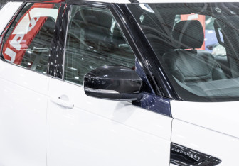 Подержанный автомобиль Land Rover Discovery 2019 года (8 фото)