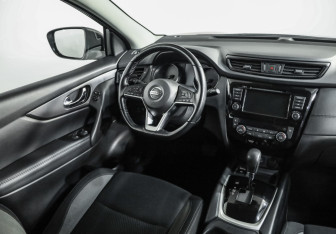 Подержанный автомобиль Nissan Qashqai 2020 года (9 фото)