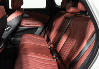 Подержанный автомобиль Exeed RX 2023 года (10 фото)