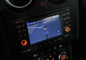 Подержанный автомобиль Nissan Qashqai 2009 года (15 фото)