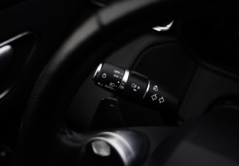 Подержанный автомобиль Land Rover Range Rover Velar 2017 года (24 фото)