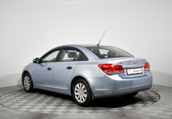 Подержанный автомобиль Chevrolet Cruze Sedan 2012 года (7 фото)