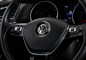 Подержанный автомобиль Volkswagen Tiguan 2020 года (12 фото)