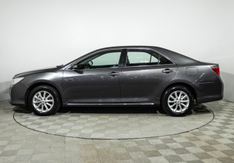 Подержанный автомобиль Toyota Camry Sedan 2014 года (8 фото)