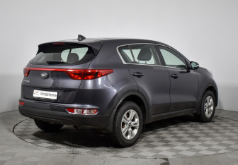 Подержанный автомобиль Kia Sportage 2017 года (5 фото)