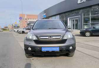Подержанный автомобиль Honda CR-V 2008 года (2 фото)