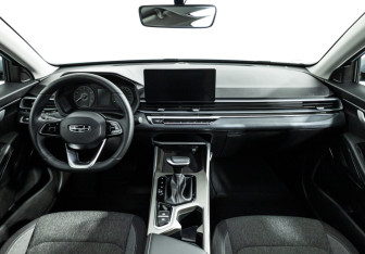Подержанный автомобиль Geely Emgrand 2023 года (13 фото)