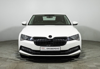 Подержанный автомобиль Skoda Superb Liftback 2020 года (2 фото)