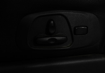 Подержанный автомобиль Mitsubishi Pajero 2013 года (18 фото)