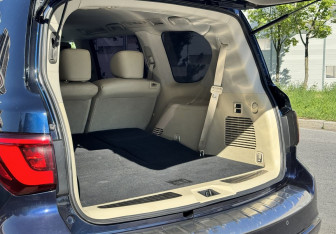 Подержанный автомобиль Infiniti QX80 2018 года (32 фото)