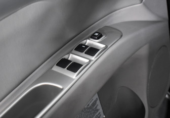 Подержанный автомобиль Mitsubishi Pajero Sport 2014 года (15 фото)