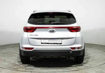 Подержанный автомобиль Kia Sportage 2018 года (6 фото)