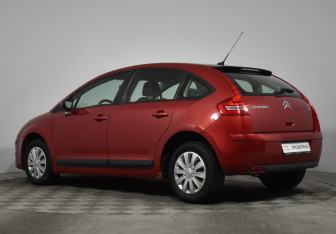 Подержанный автомобиль Citroen C4 Hatchback 2010 года (7 фото)