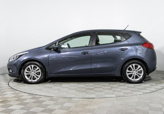 Подержанный автомобиль Kia Ceed Hatchback 2015 года (8 фото)